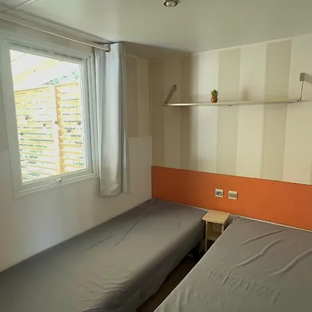 Mobil-home Le Manosely Confort 6 Pers Climatise * Agde